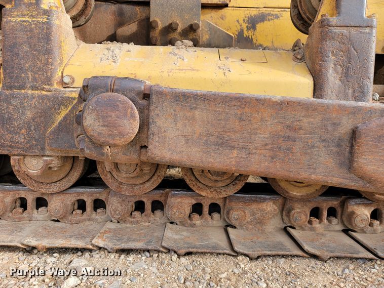 image for item JE9963 1969 Caterpillar D6C  dozer