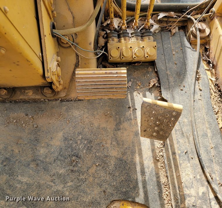 image for item JE9964 1979 Caterpillar 130G  motor grader