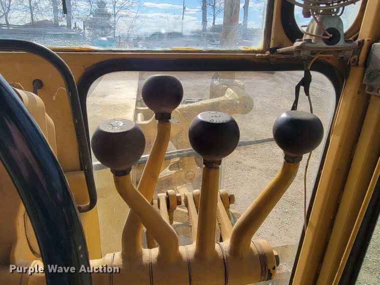 image for item JE9964 1979 Caterpillar 130G  motor grader