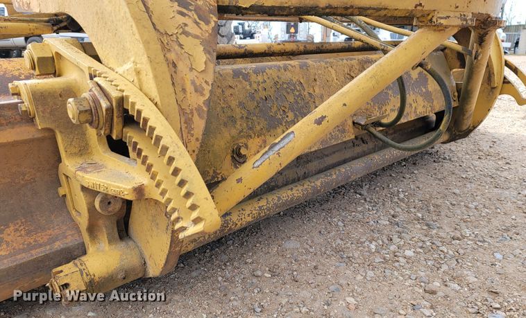 image for item JE9964 1979 Caterpillar 130G  motor grader