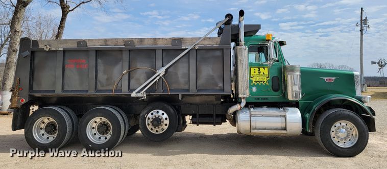 image for item JE9966 1995 Peterbilt 357  dump truck