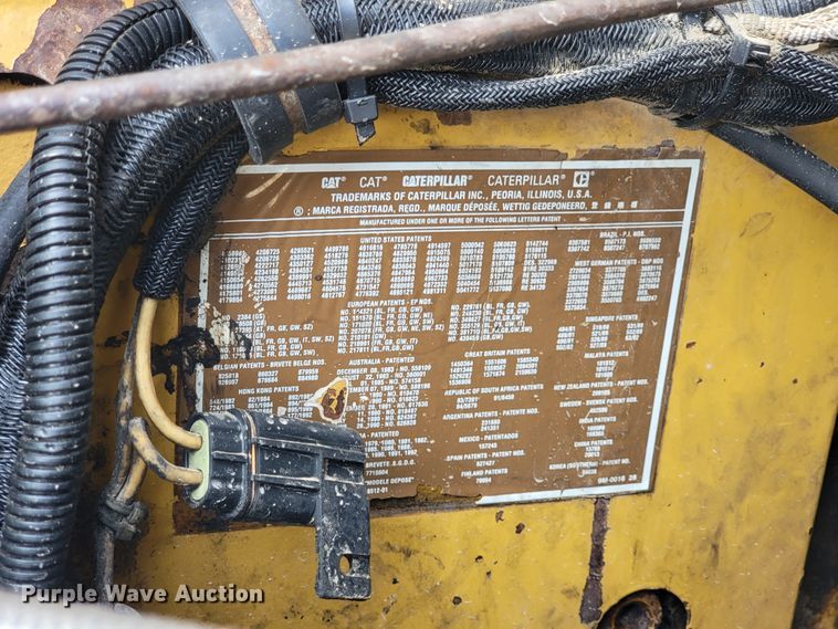 image for item JE9966 1995 Peterbilt 357  dump truck