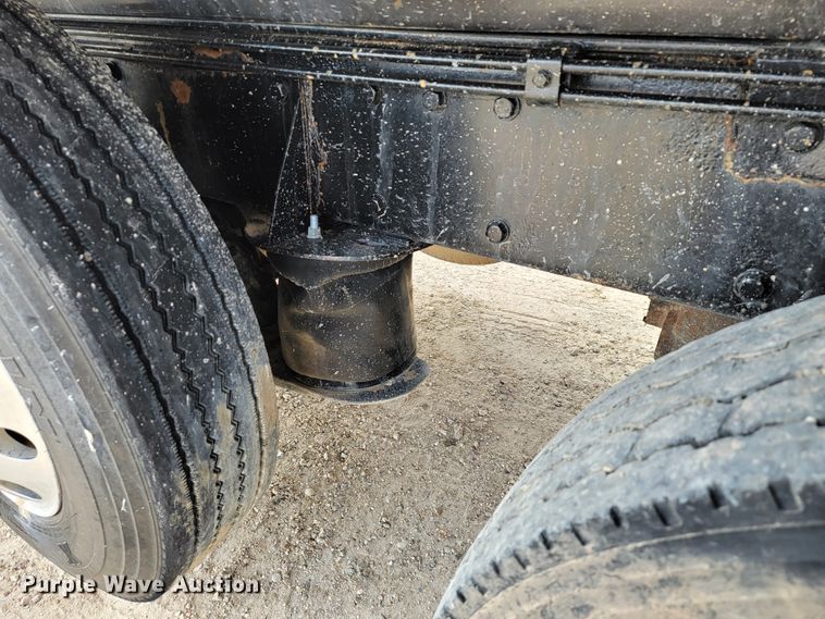 image for item JE9966 1995 Peterbilt 357  dump truck