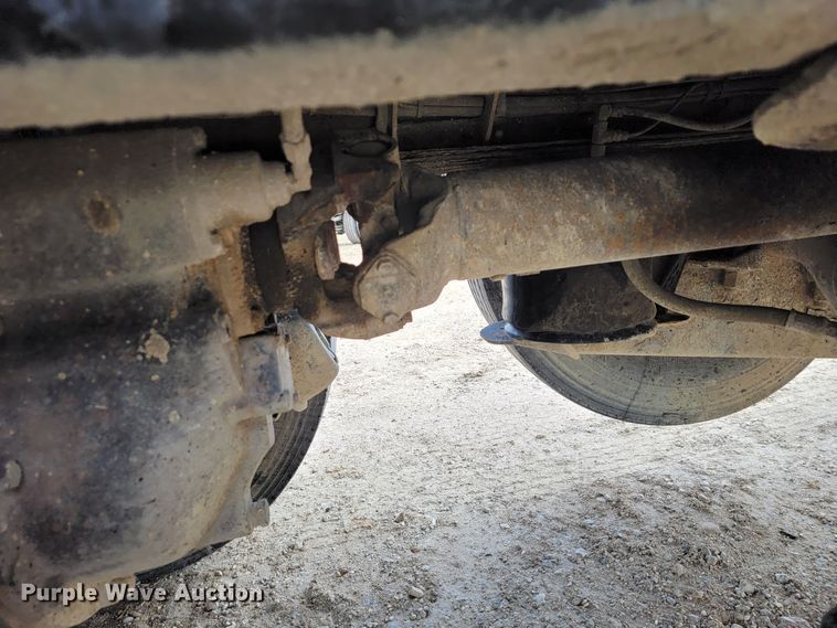 image for item JE9966 1995 Peterbilt 357  dump truck