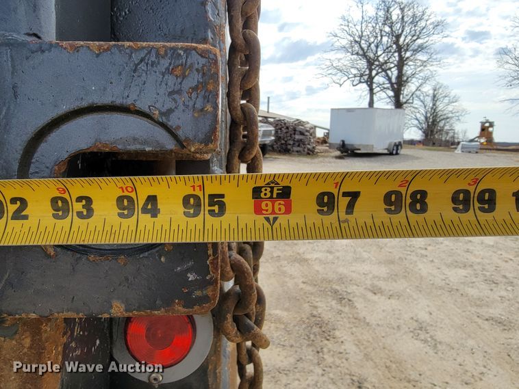 image for item JE9966 1995 Peterbilt 357  dump truck