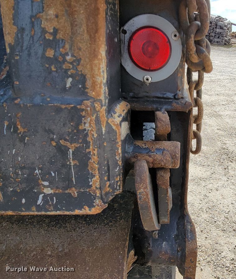 image for item JE9966 1995 Peterbilt 357  dump truck