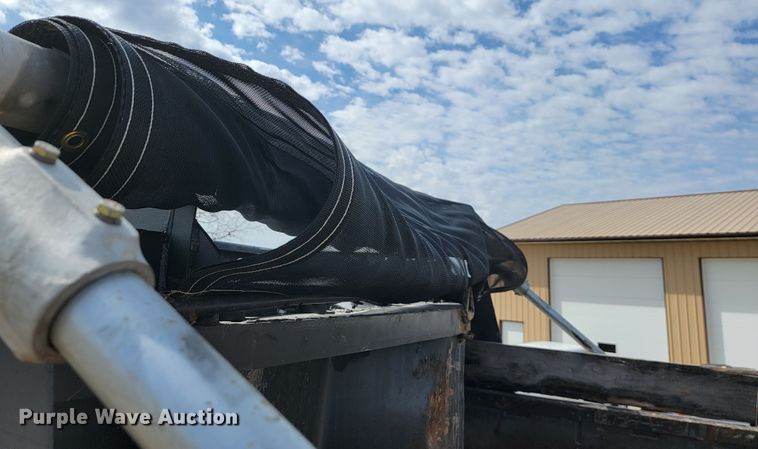 image for item JE9966 1995 Peterbilt 357  dump truck