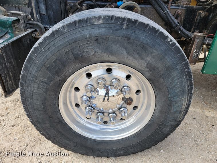 image for item JE9966 1995 Peterbilt 357  dump truck