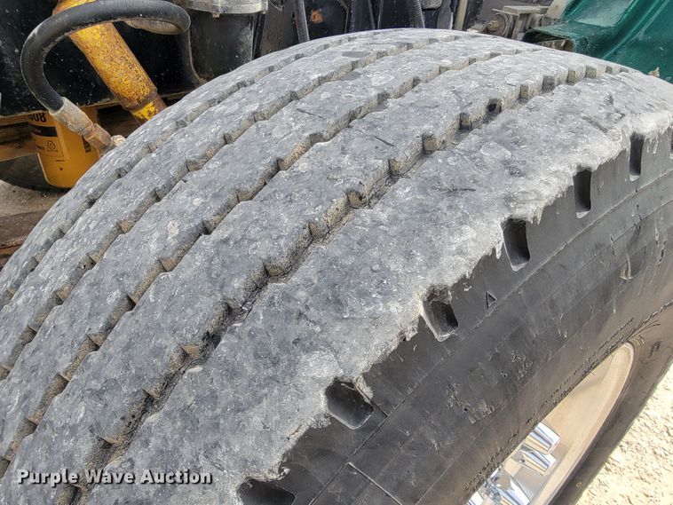 image for item JE9966 1995 Peterbilt 357  dump truck