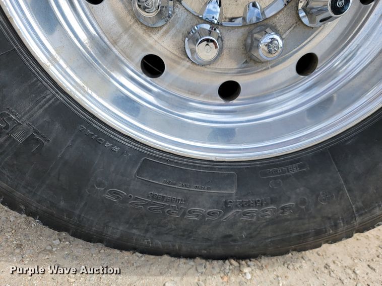 image for item JE9966 1995 Peterbilt 357  dump truck