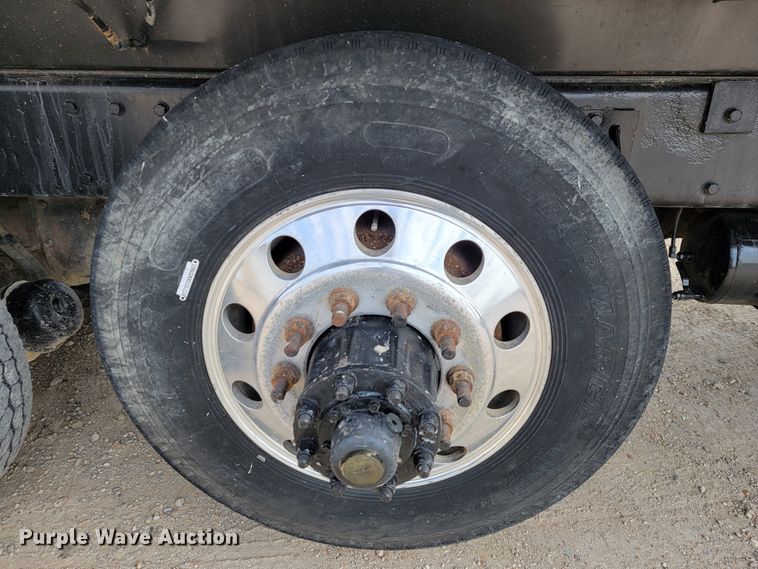 image for item JE9966 1995 Peterbilt 357  dump truck