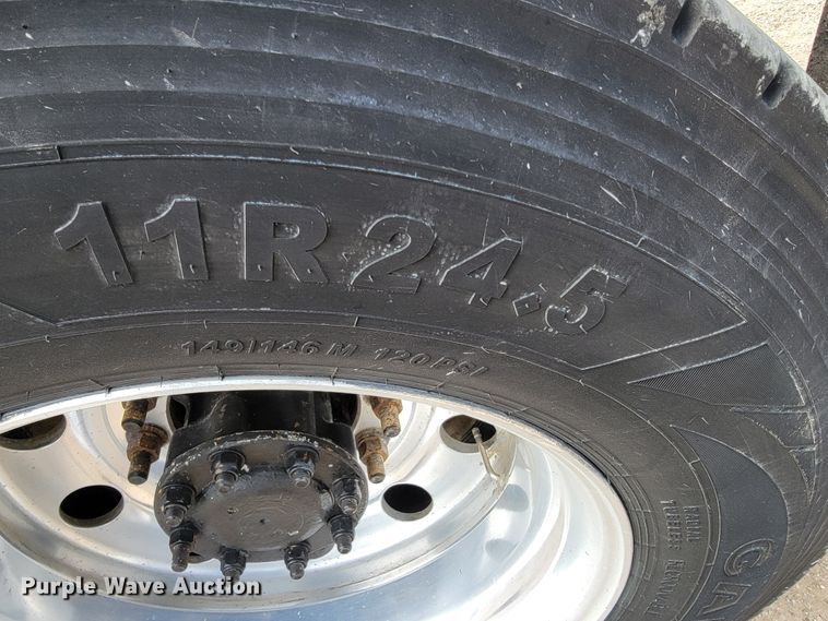 image for item JE9966 1995 Peterbilt 357  dump truck