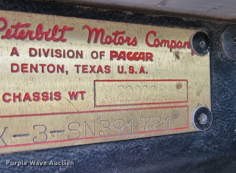 image for item JE9966 1995 Peterbilt 357  dump truck