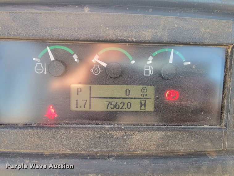 image for item JE9977 2013 John Deere 650K  dozer