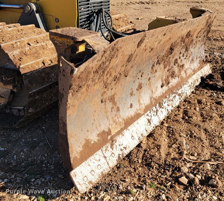 image for item JE9977 2013 John Deere 650K  dozer