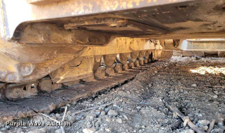 image for item JE9977 2013 John Deere 650K  dozer