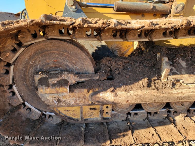 image for item JE9977 2013 John Deere 650K  dozer