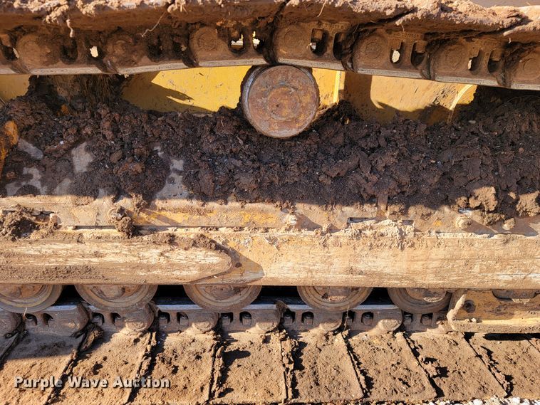 image for item JE9977 2013 John Deere 650K  dozer