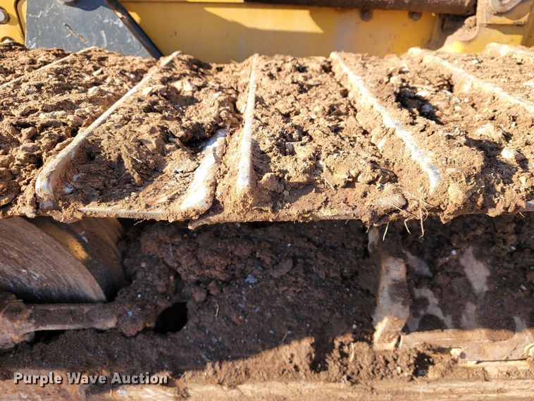 image for item JE9977 2013 John Deere 650K  dozer