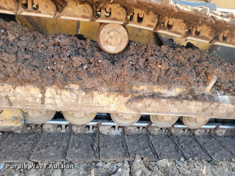 image for item JE9977 2013 John Deere 650K  dozer