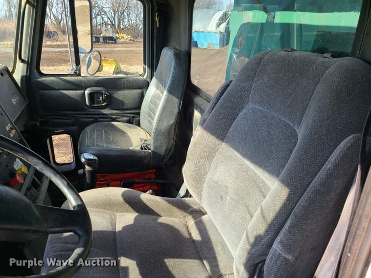 image for item JG9263 1999 Mack CH613  dump truck