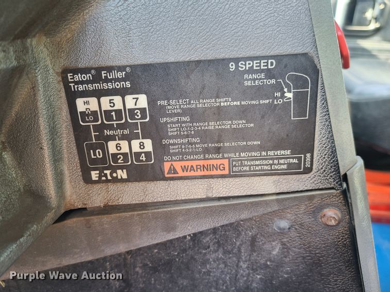 image for item JG9263 1999 Mack CH613  dump truck