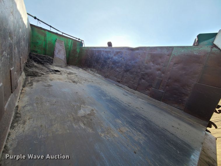 image for item JG9263 1999 Mack CH613  dump truck