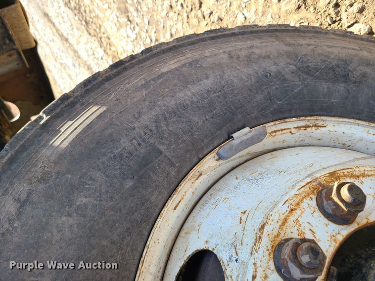 image for item JG9263 1999 Mack CH613  dump truck