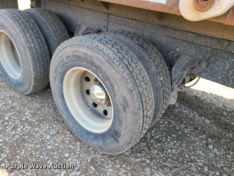 image for item JG9263 1999 Mack CH613  dump truck