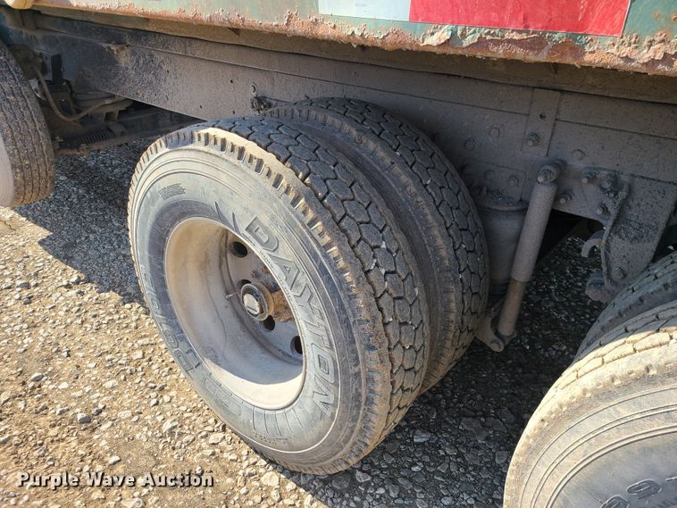 image for item JG9263 1999 Mack CH613  dump truck