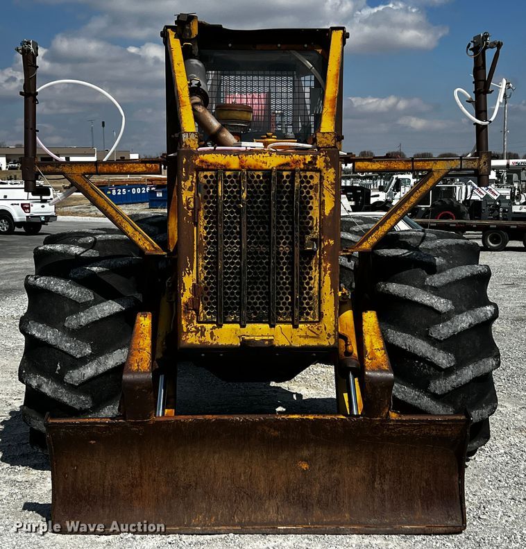 image for item JH9274 Caterpillar  skidder