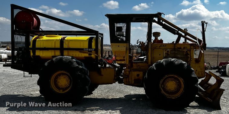 image for item JH9274 Caterpillar  skidder