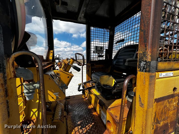 image for item JH9274 Caterpillar  skidder