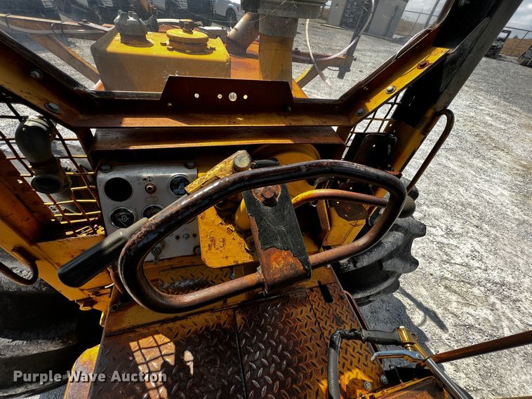 image for item JH9274 Caterpillar  skidder