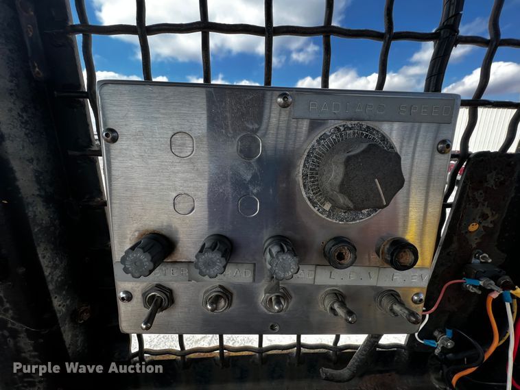 image for item JH9274 Caterpillar  skidder