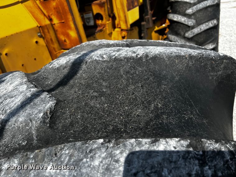 image for item JH9274 Caterpillar  skidder