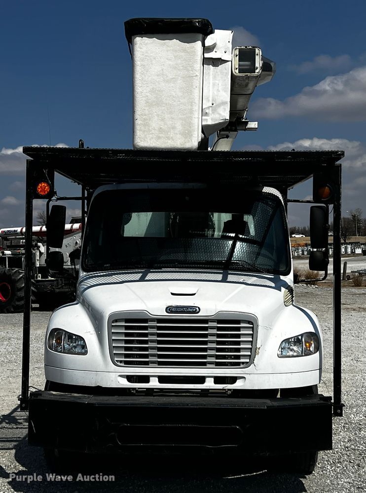 image for item JH9275 2011 Freightliner Business Class M2  forestry bucket truck