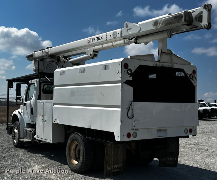 image for item JH9275 2011 Freightliner Business Class M2  forestry bucket truck