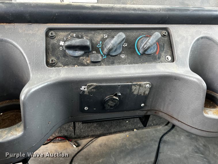 image for item JH9275 2011 Freightliner Business Class M2  forestry bucket truck