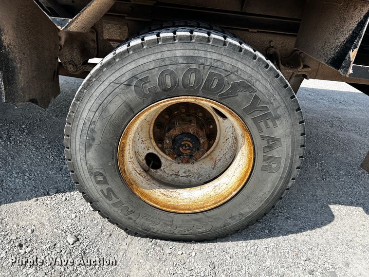 image for item JH9275 2011 Freightliner Business Class M2  forestry bucket truck