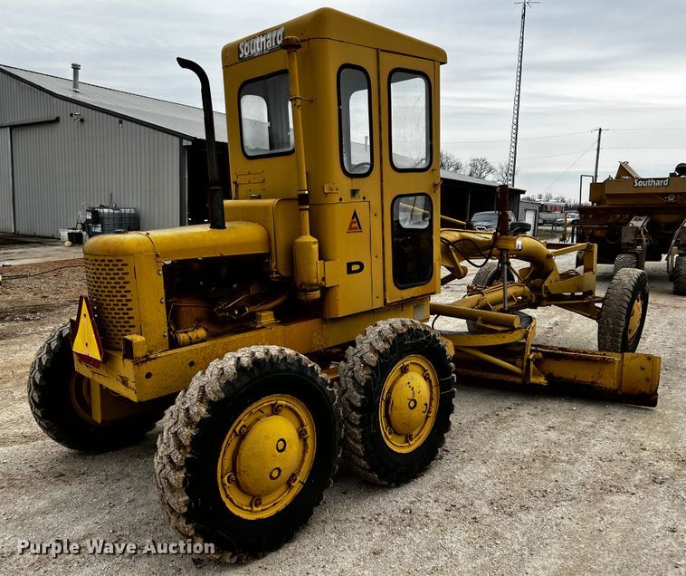 image for item JH9292 Allis-Chalmers  rigid frame motor grader