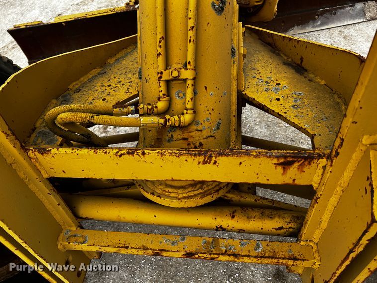 image for item JH9292 Allis-Chalmers  rigid frame motor grader