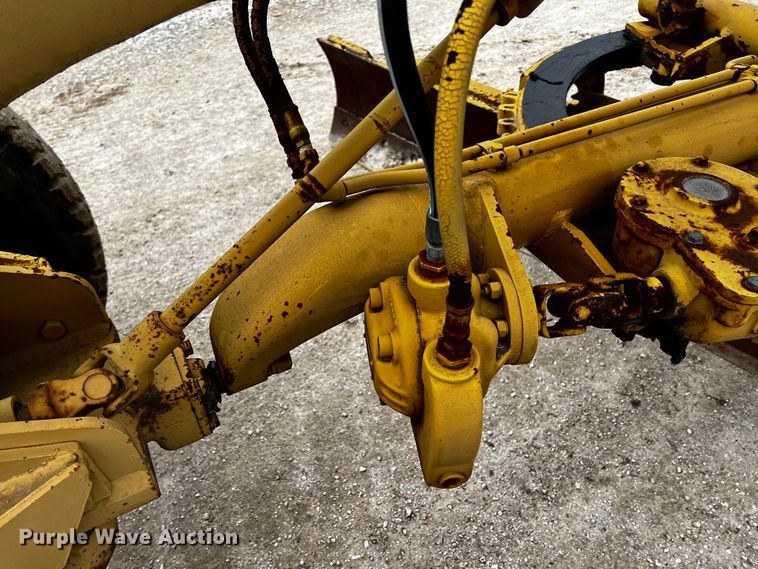 image for item JH9292 Allis-Chalmers  rigid frame motor grader