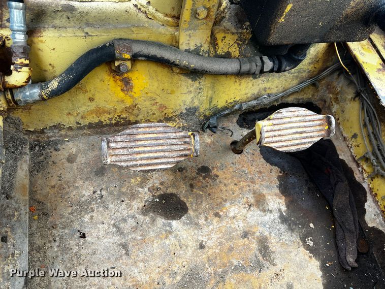 image for item JH9292 Allis-Chalmers  rigid frame motor grader