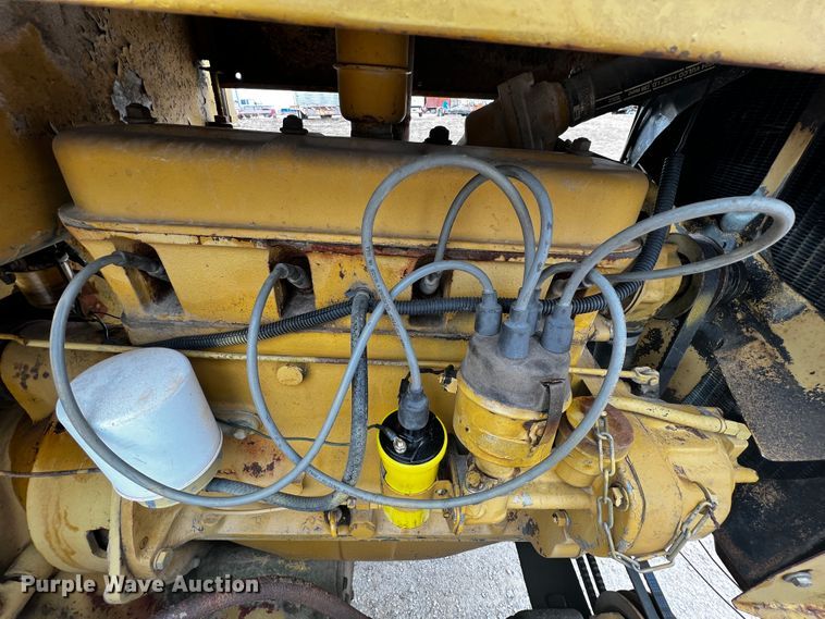 image for item JH9292 Allis-Chalmers  rigid frame motor grader