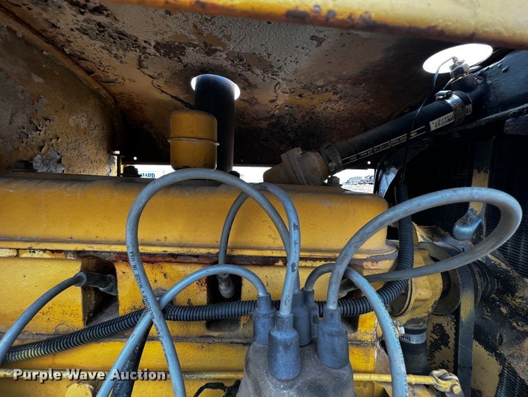 image for item JH9292 Allis-Chalmers  rigid frame motor grader