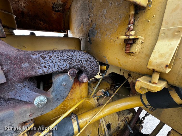 image for item JH9292 Allis-Chalmers  rigid frame motor grader