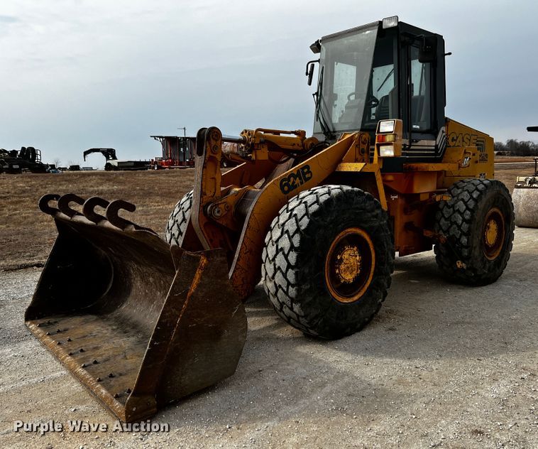 image for item JH9294 1998 Case 621B  wheel loader