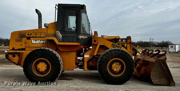 image for item JH9294 1998 Case 621B  wheel loader