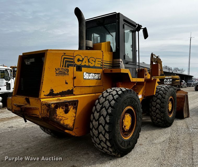 image for item JH9294 1998 Case 621B  wheel loader